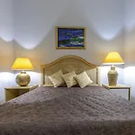 Mediteran Old Town, 5 En-suites And Hot Tub