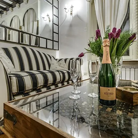 Mediteran Old Town, 5 En-suites And Hot Tub فيلة *