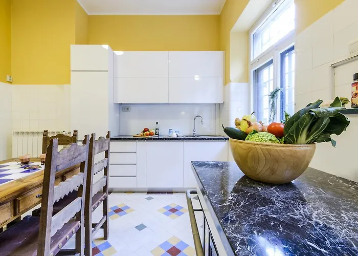 Mediteran Old Town, 5 En-suites And Hot Tub