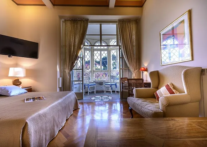 Mediteran Old Town, 5 En-suites And Hot Tub