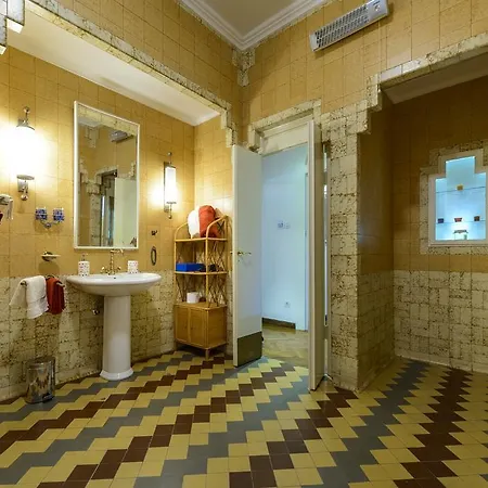 Mediteran Old Town, 5 En-suites And Hot Tub