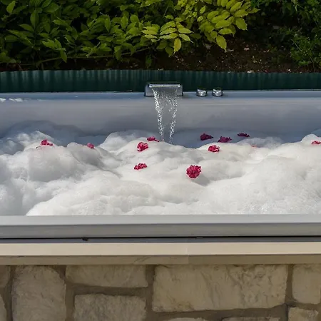 Mediteran Old Town, 5 En-suites And Hot Tub Villa *