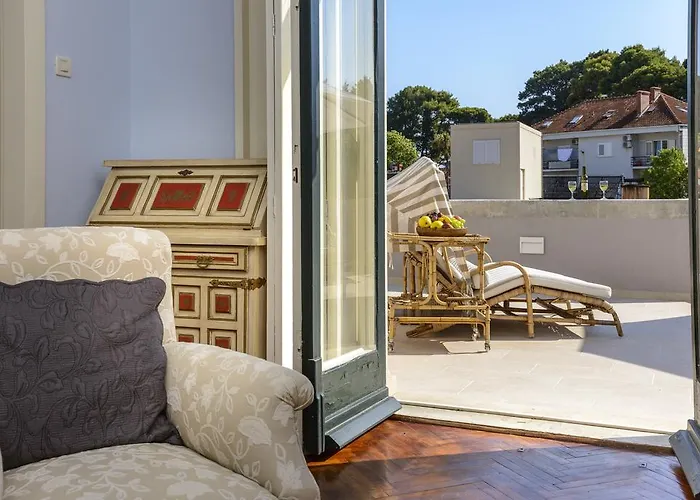 Mediteran Old Town, 5 En-suites And Hot Tub