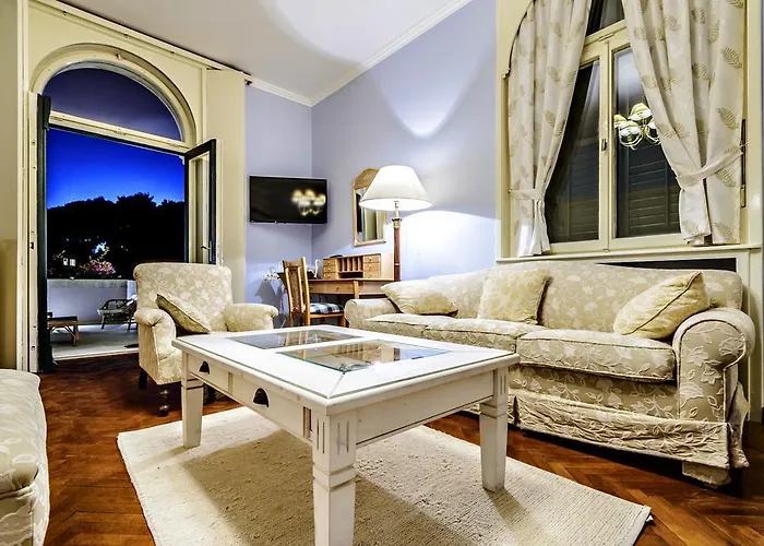 Mediteran Old Town, 5 En-suites And Hot Tub 别墅