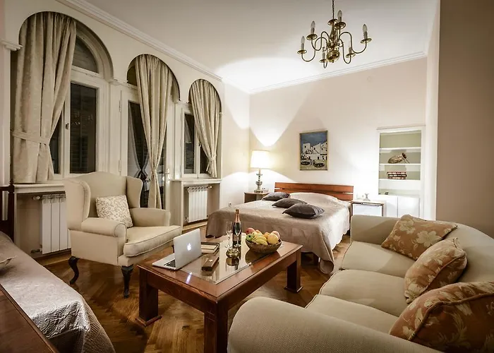 Mediteran Old Town, 5 En-suites And Hot Tub Vila *