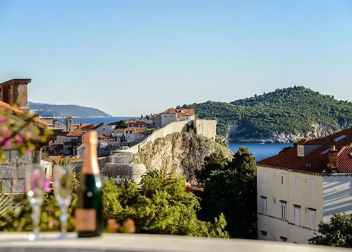 Villa Mediteran Old Town, 5 En-suites And Hot Tub